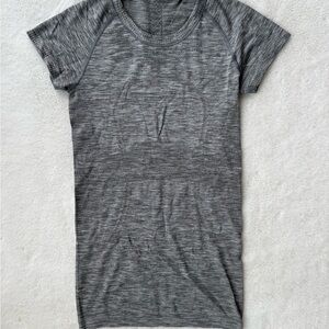Lululemon Swiftly Tech Short Sleeve